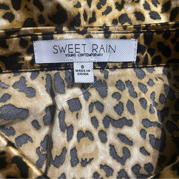 NWT Sweet Rain Brown Black Leopard Print Pearl Button Up Silky Feel Shirt - Picture 5 of 6